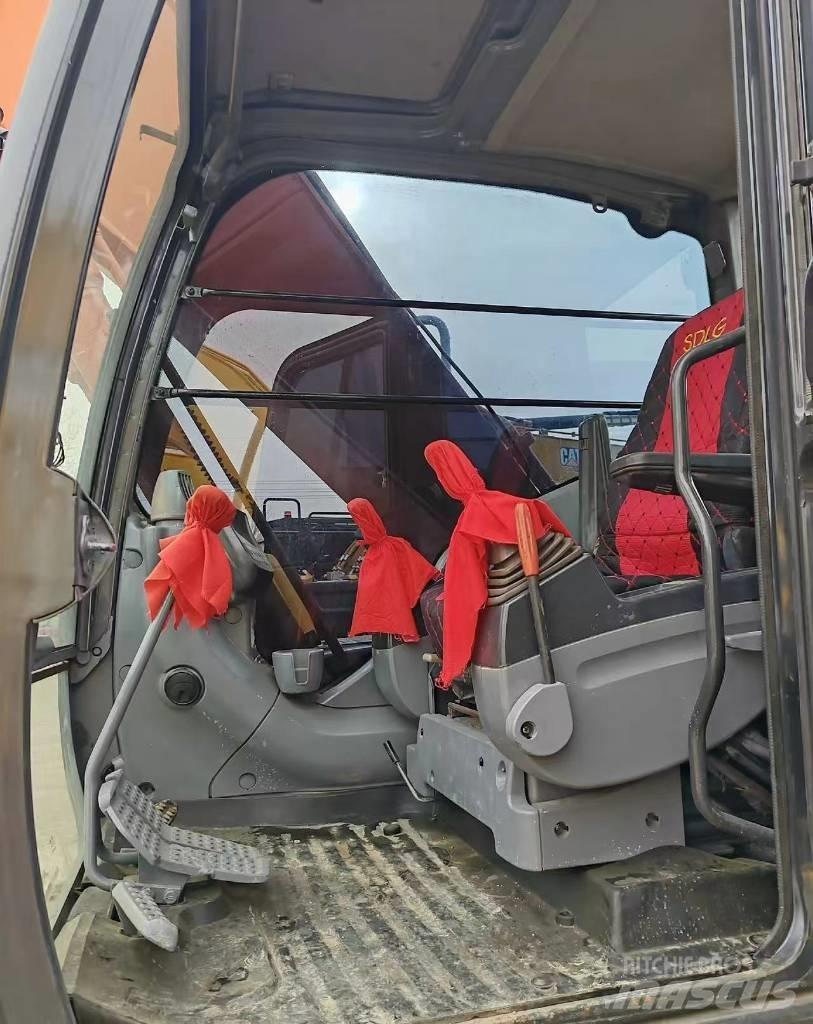 Hitachi 200 Bageri guseničari