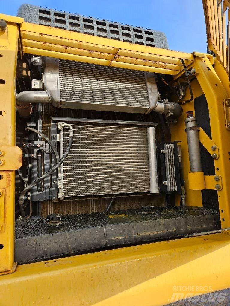 Komatsu PC210LC-11 Bageri guseničari