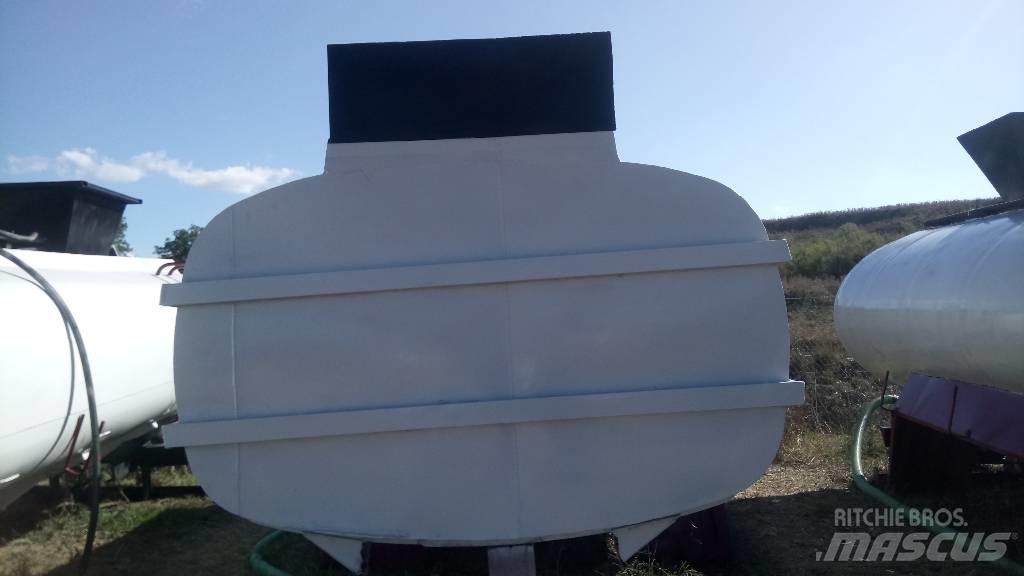  Water tank 8600 lt Ostale kargo komponente