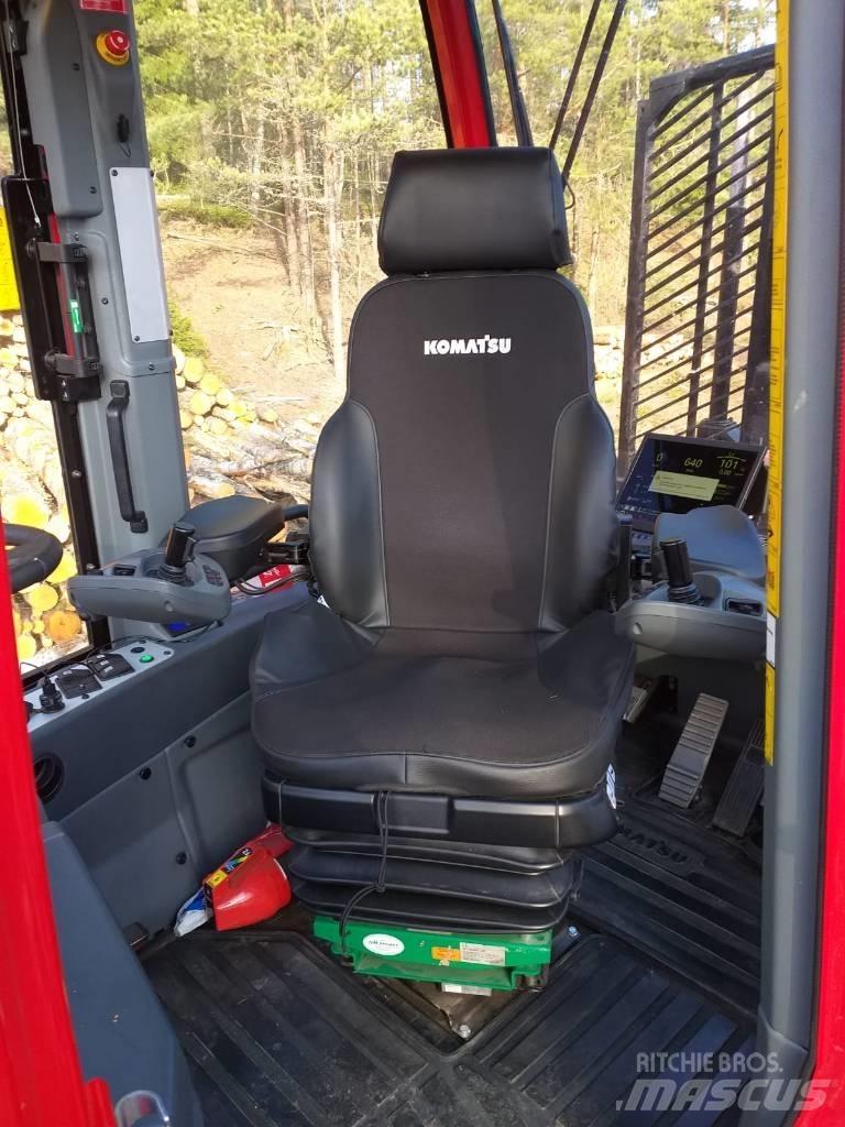 Komatsu 855 Forvarderi
