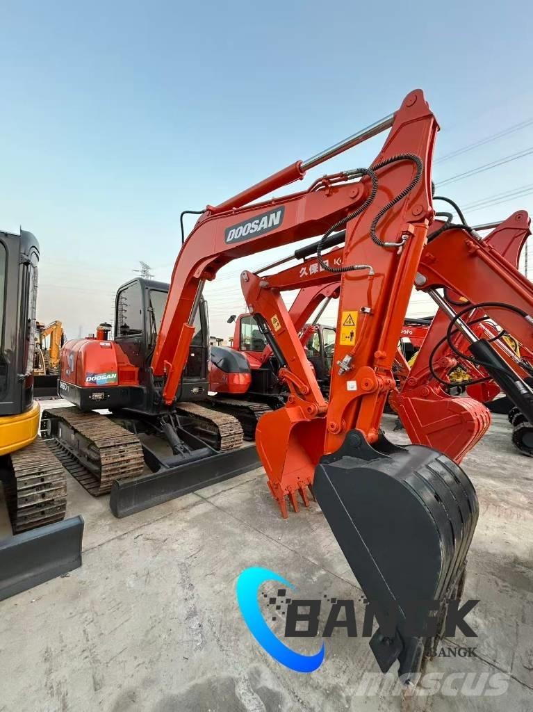 Kubota DH60-7-201 Bageri guseničari