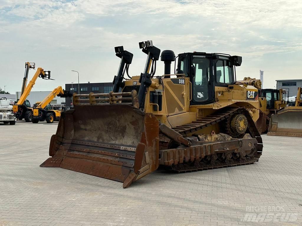CAT D8R Buldožeri guseničari