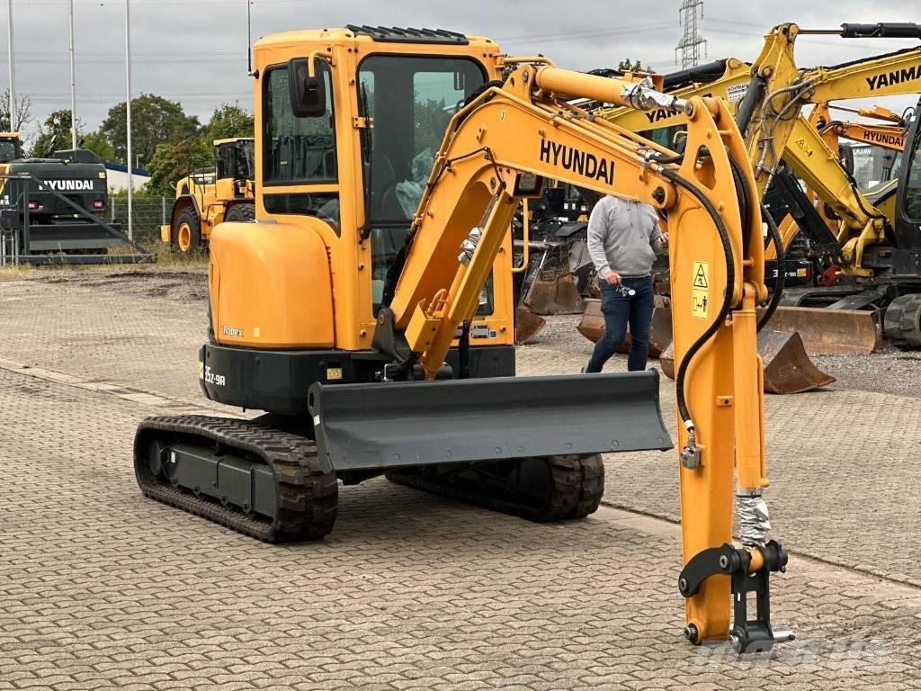 Hyundai R35Z 9A Mini bageri < 7t
