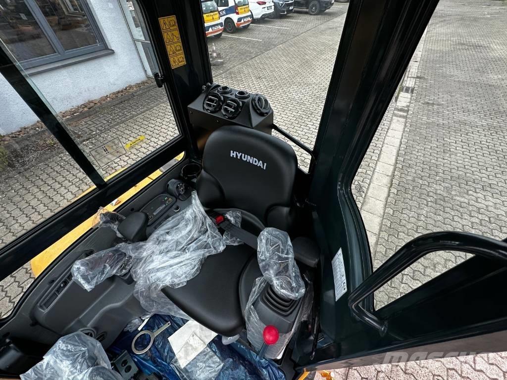 Hyundai R35Z 9A Mini bageri < 7t