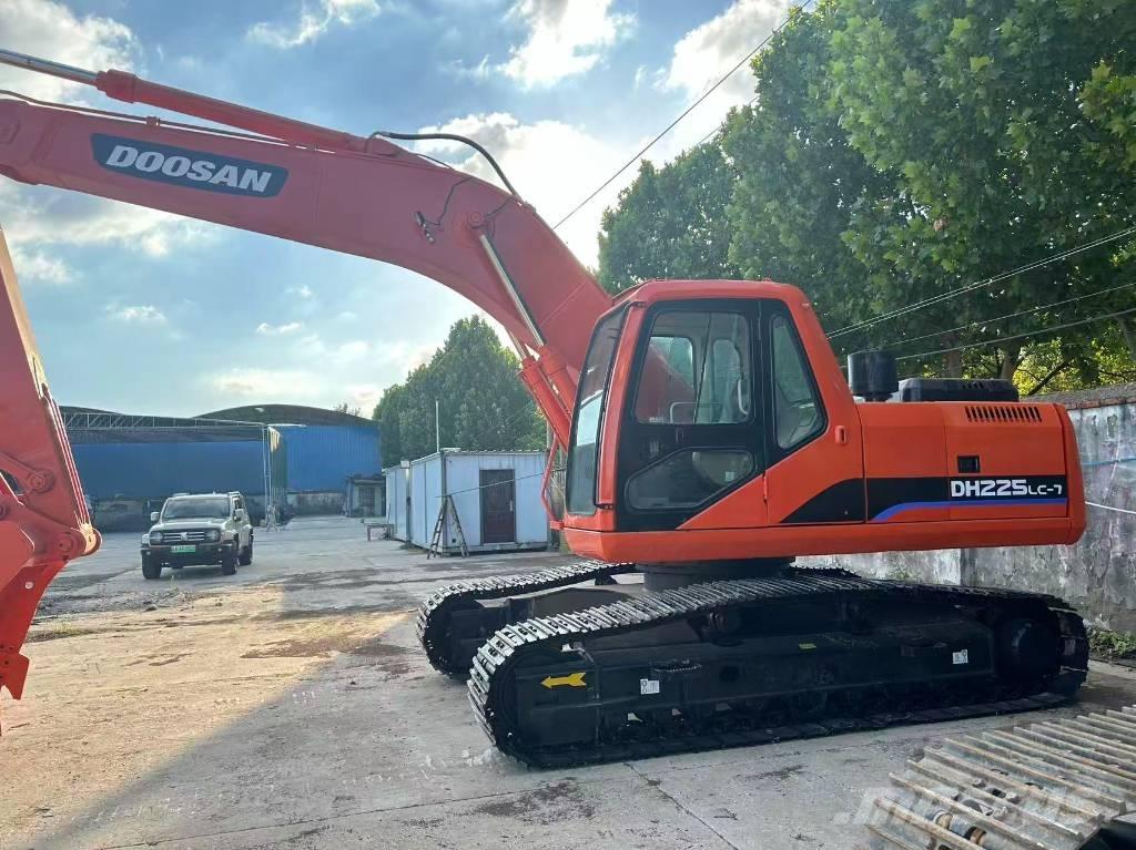 Doosan 225 Bageri guseničari