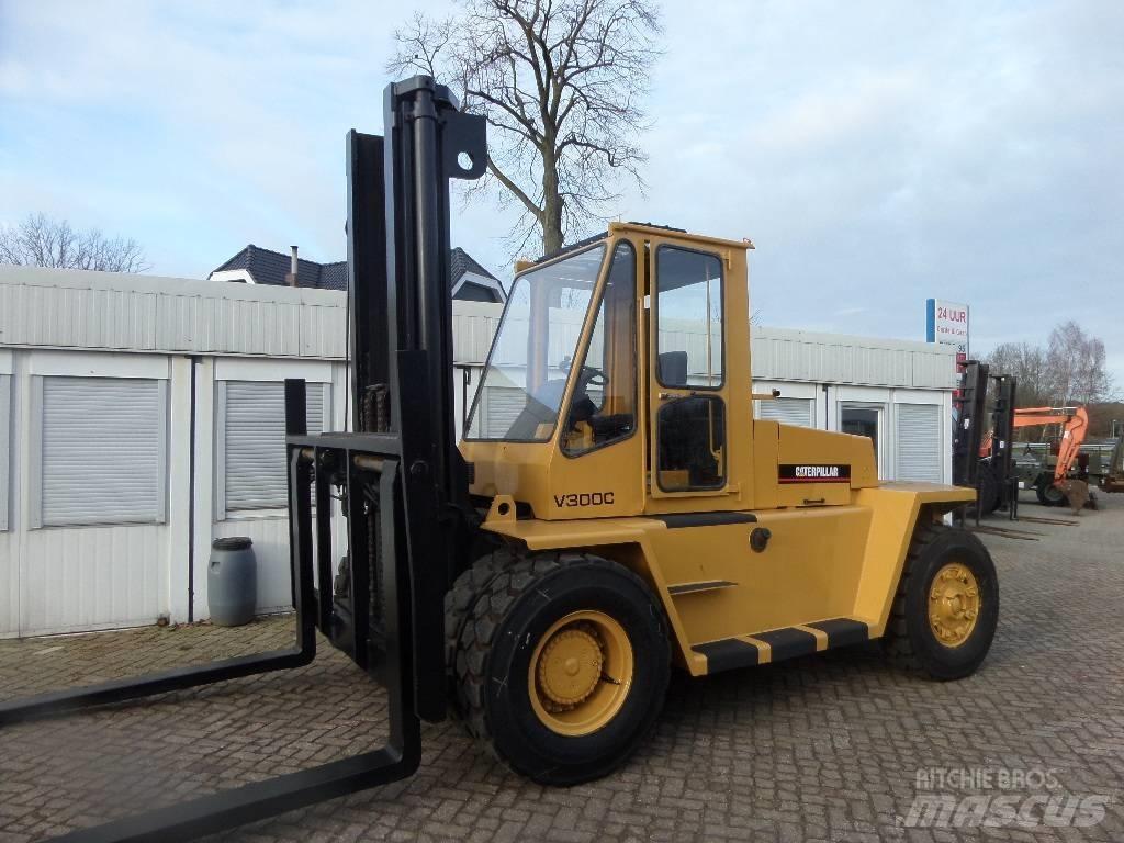 CAT V 300 C Dizelski viljuškari