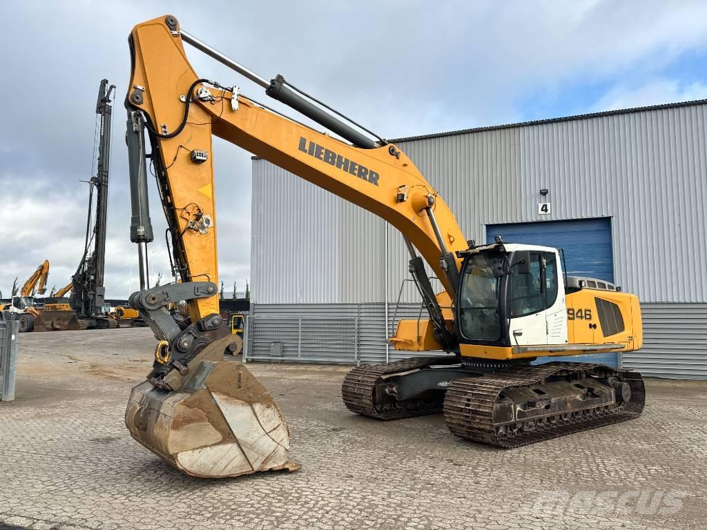 Liebherr R 946 Bageri guseničari