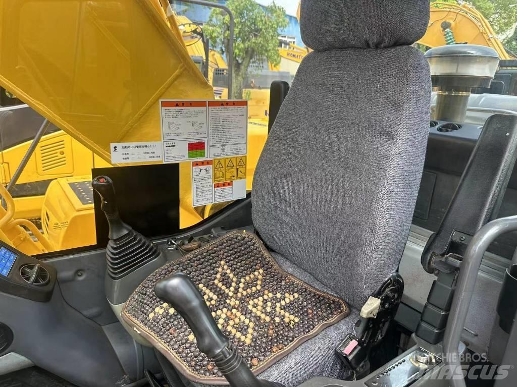 Komatsu PC 220 Bageri guseničari