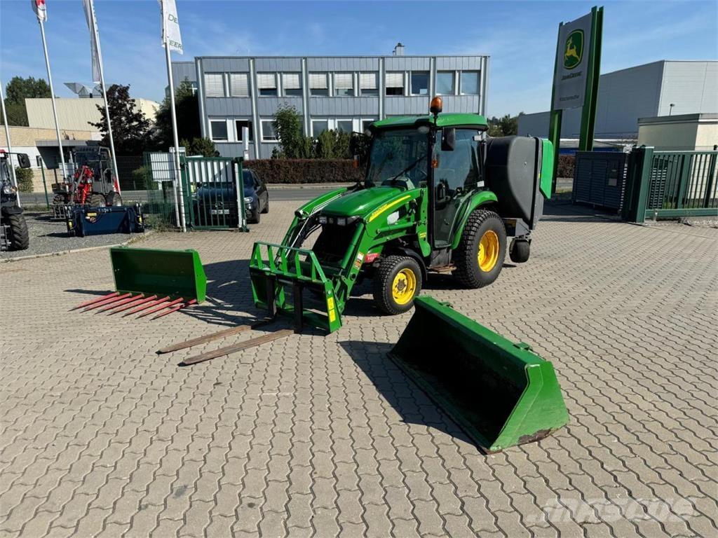 John Deere 3720 Manji traktori