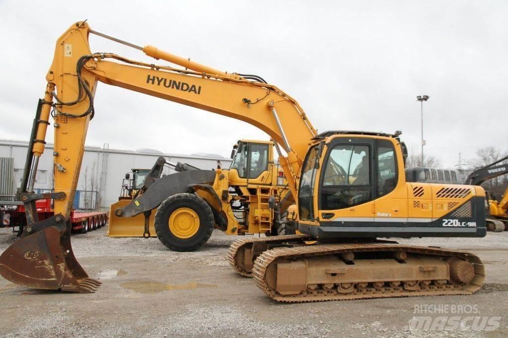 Hyundai Robex 220 LC Bageri guseničari