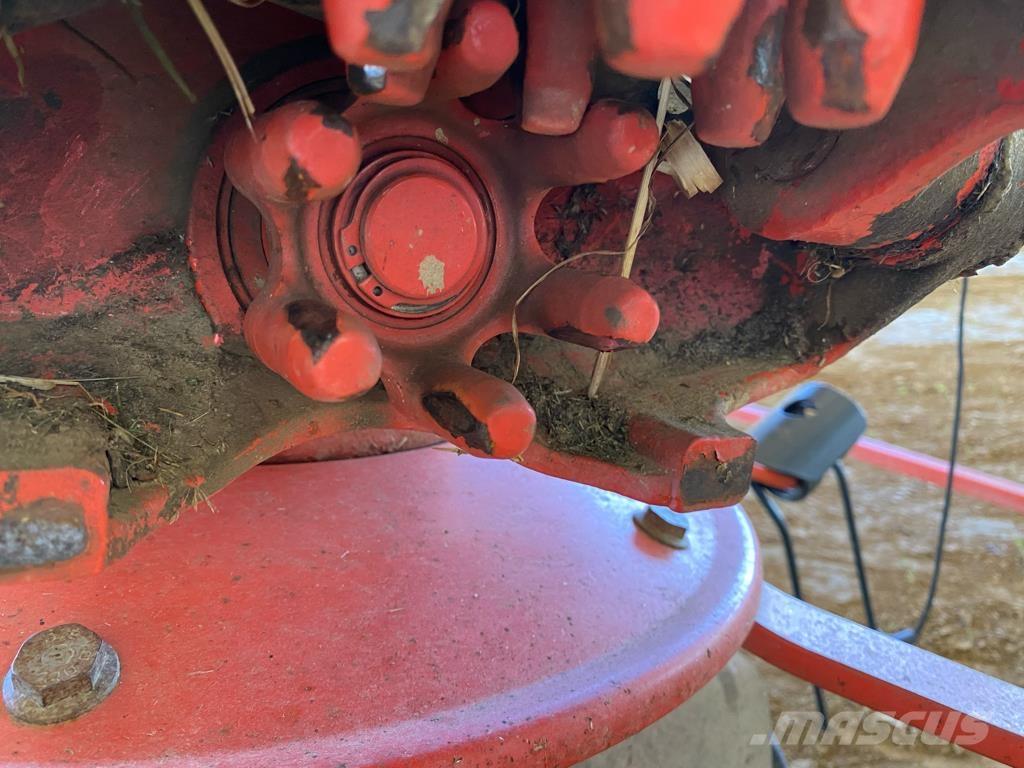 Kuhn GF 6502 Okretači i sakupljači sena