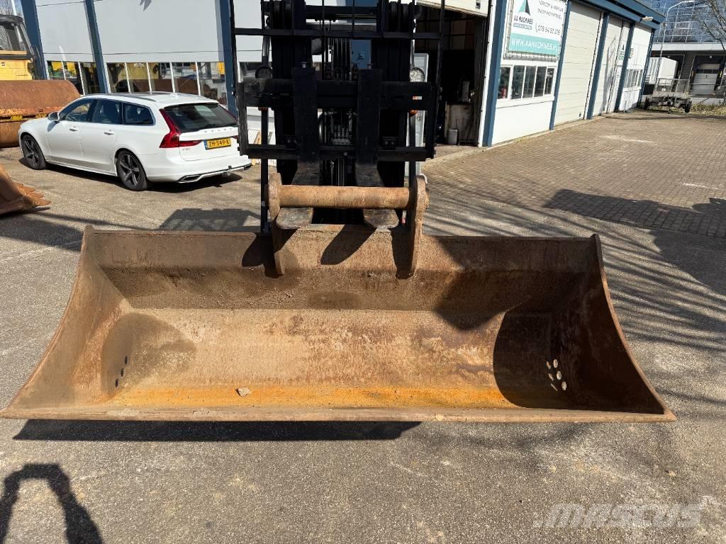 Komatsu HB 215 LC-2 Bageri guseničari