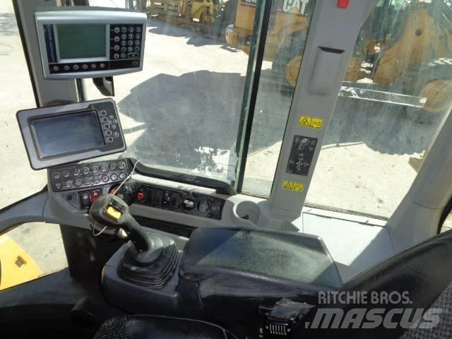 CAT 938M Utovarivači na točkove