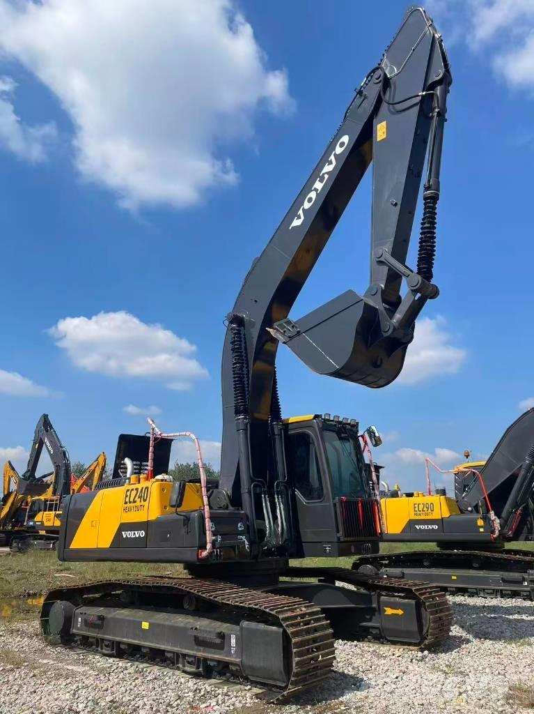 Volvo EC 240 Bageri guseničari