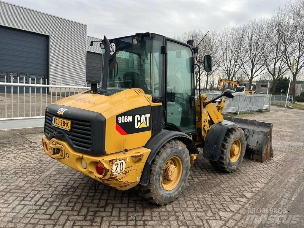 CAT 906 M Utovarivači na točkove
