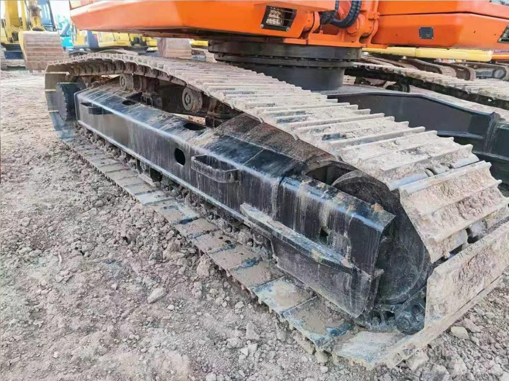 Doosan 225 Bageri guseničari