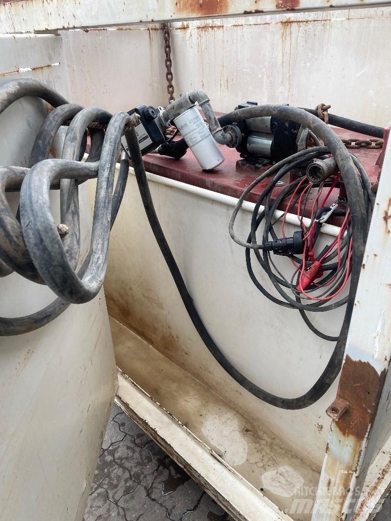  Roug 2000 L Tank Ostalo za građevinarstvo