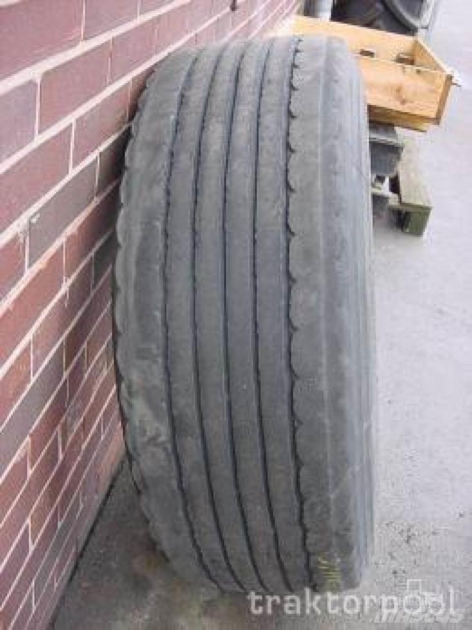  385/65 R 22,5 Gume, točkovi i felne