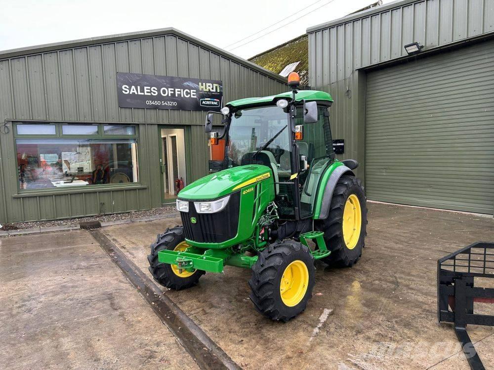 John Deere 4049 R Manji traktori