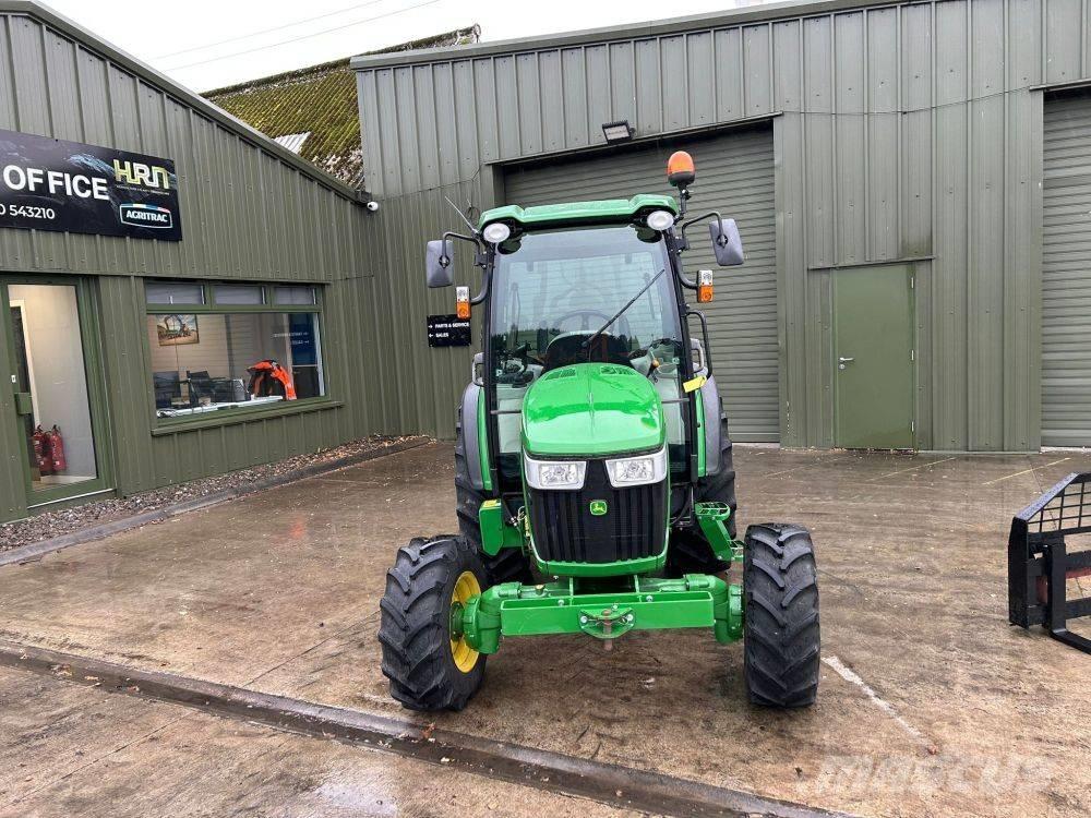 John Deere 4049 R Manji traktori