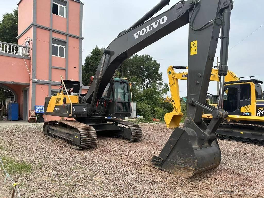 Volvo EC 240 Bageri guseničari