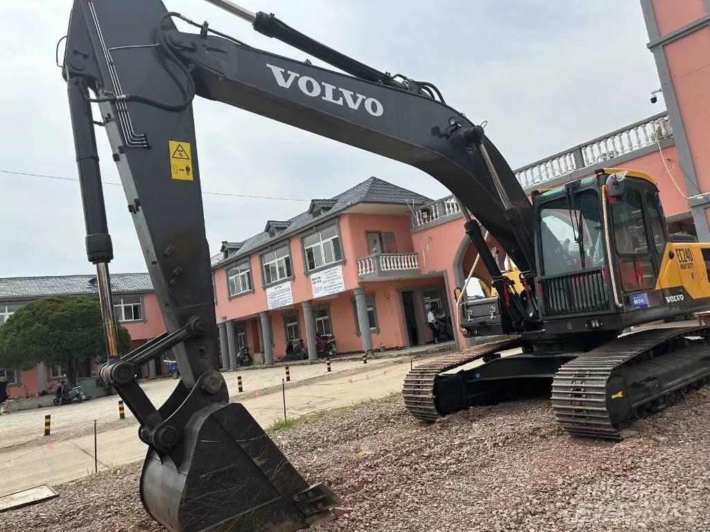 Volvo EC 240 Bageri guseničari