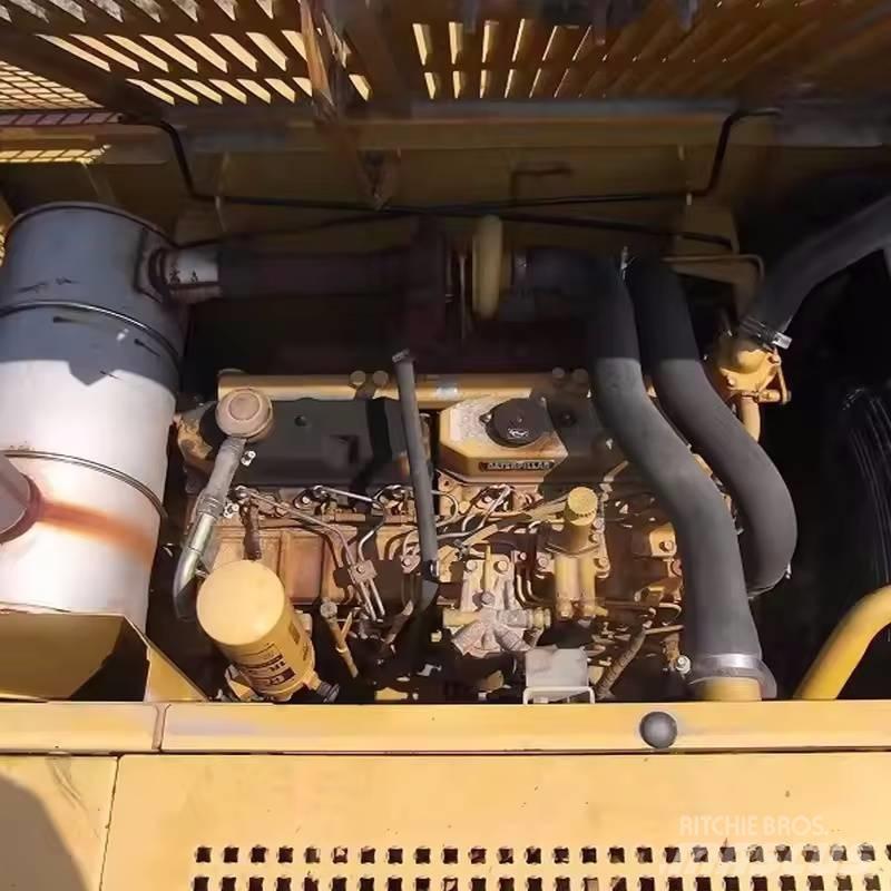CAT 320 C Bageri guseničari