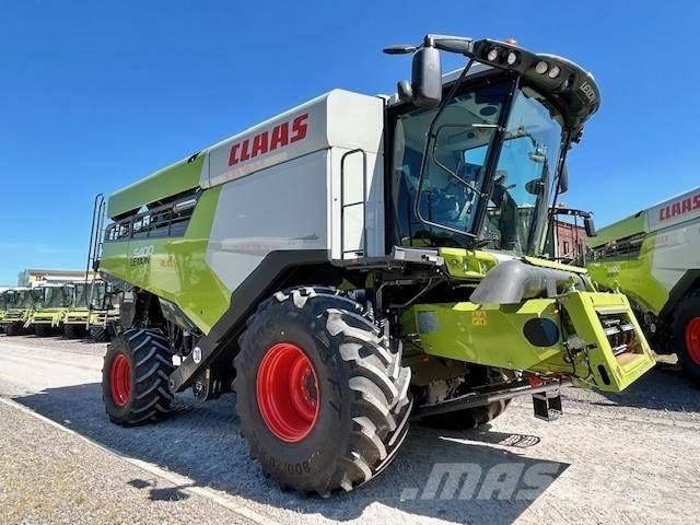 CLAAS LEXION 5400 Kombajni