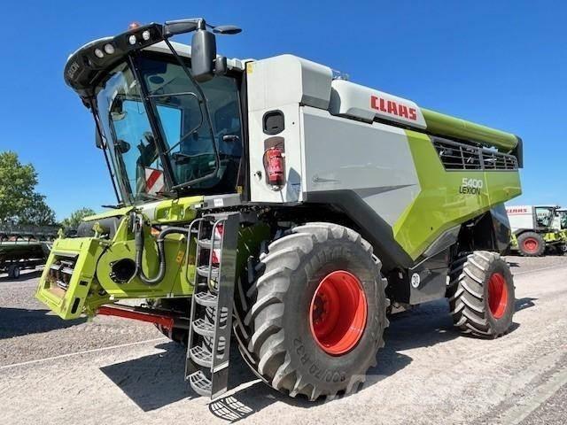 CLAAS LEXION 5400 Kombajni