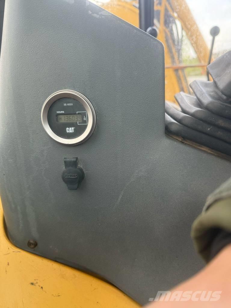 CAT 428 C Rovokopači