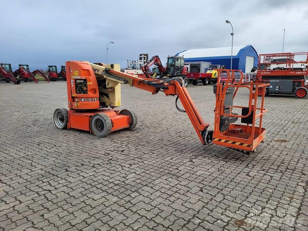 JLG E 300 AJP Zglobne podizne platforme