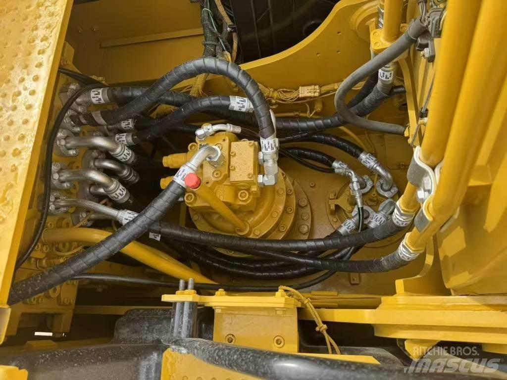 CAT 323GC Bageri guseničari