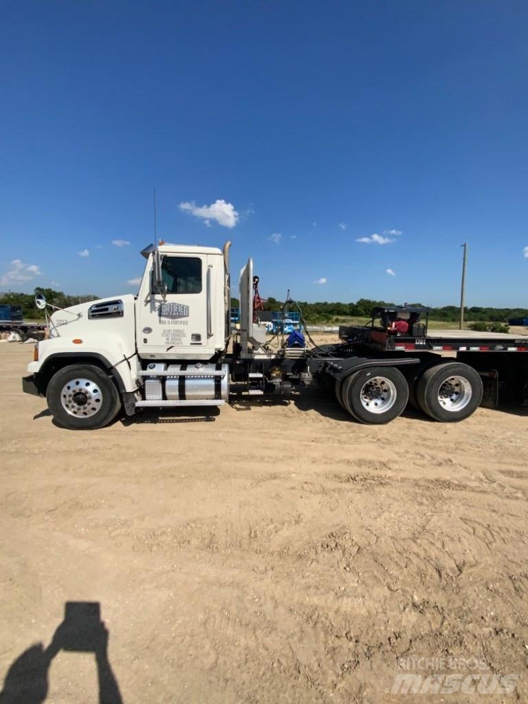 Western Star 4700 Tegljači