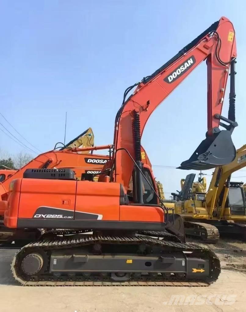 Doosan DX 225 LC-5 Bageri guseničari