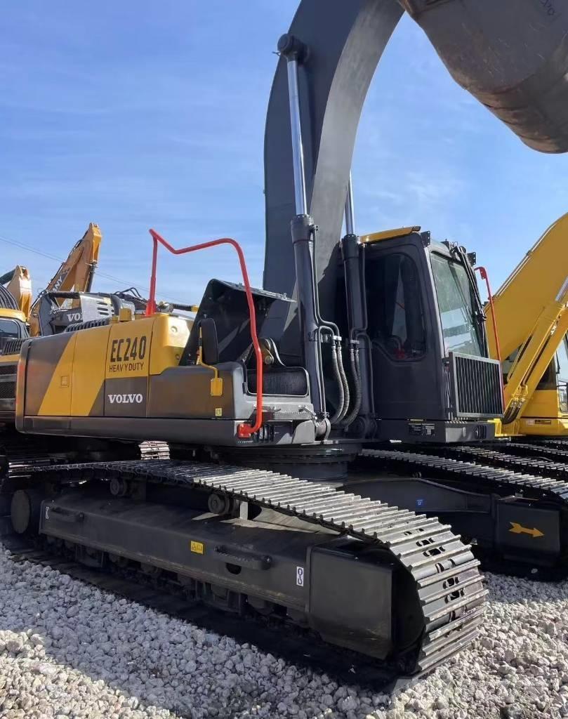 Volvo EC 240 Bageri guseničari