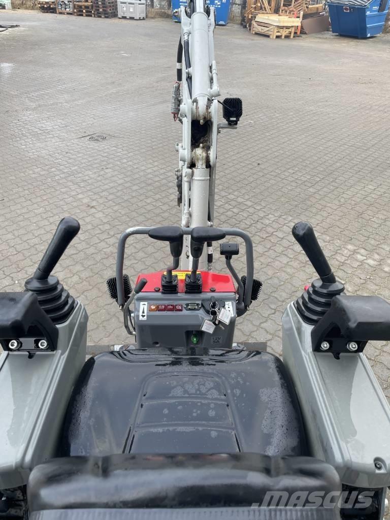 Takeuchi TB 210 Mini bageri < 7t