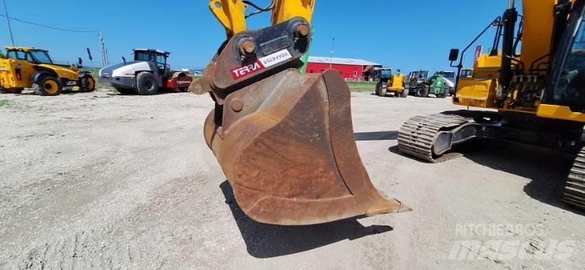 JCB 220X LC Bageri guseničari