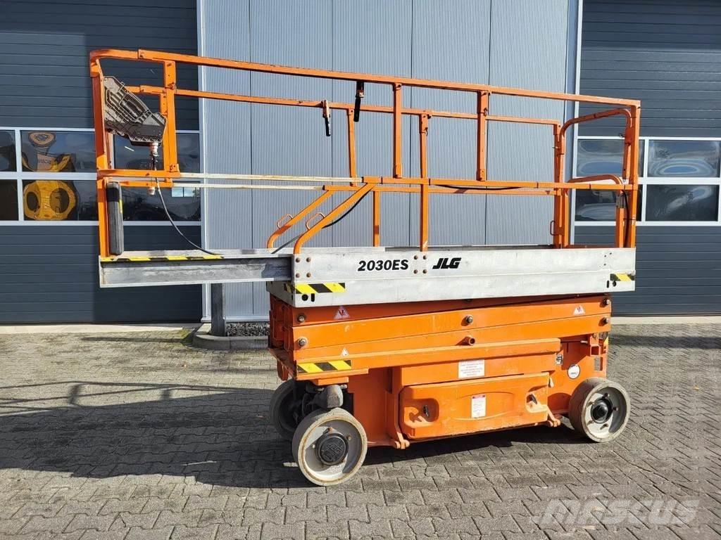 JLG 2030ES Makazaste platforme
