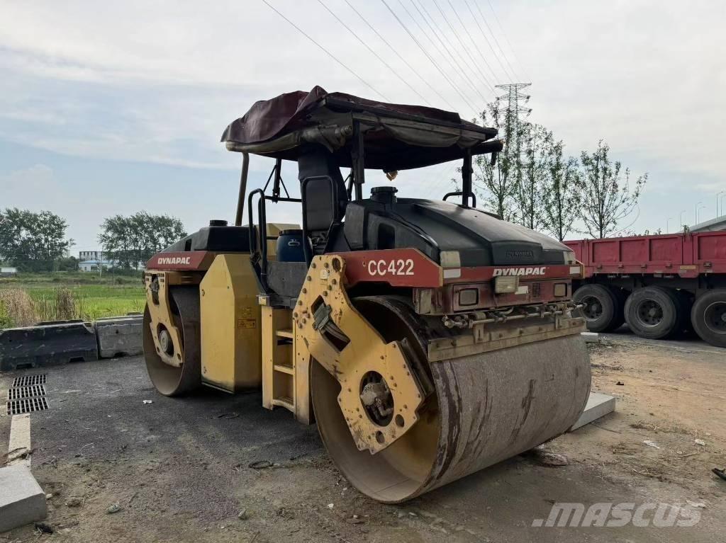 Dynapac CC422 Valjci sa duplim bubnjem