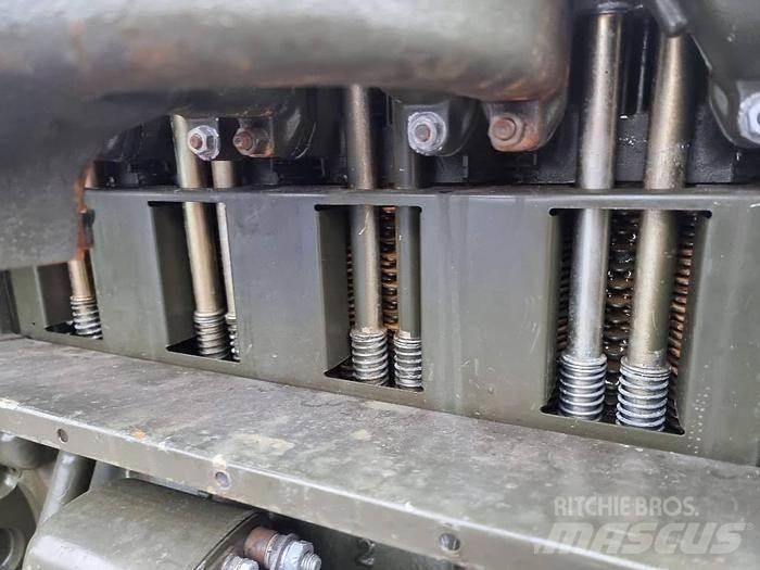  Engines F4L912 Ostale kargo komponente