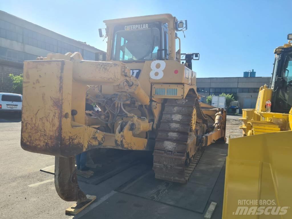 CAT D8R Buldožeri guseničari