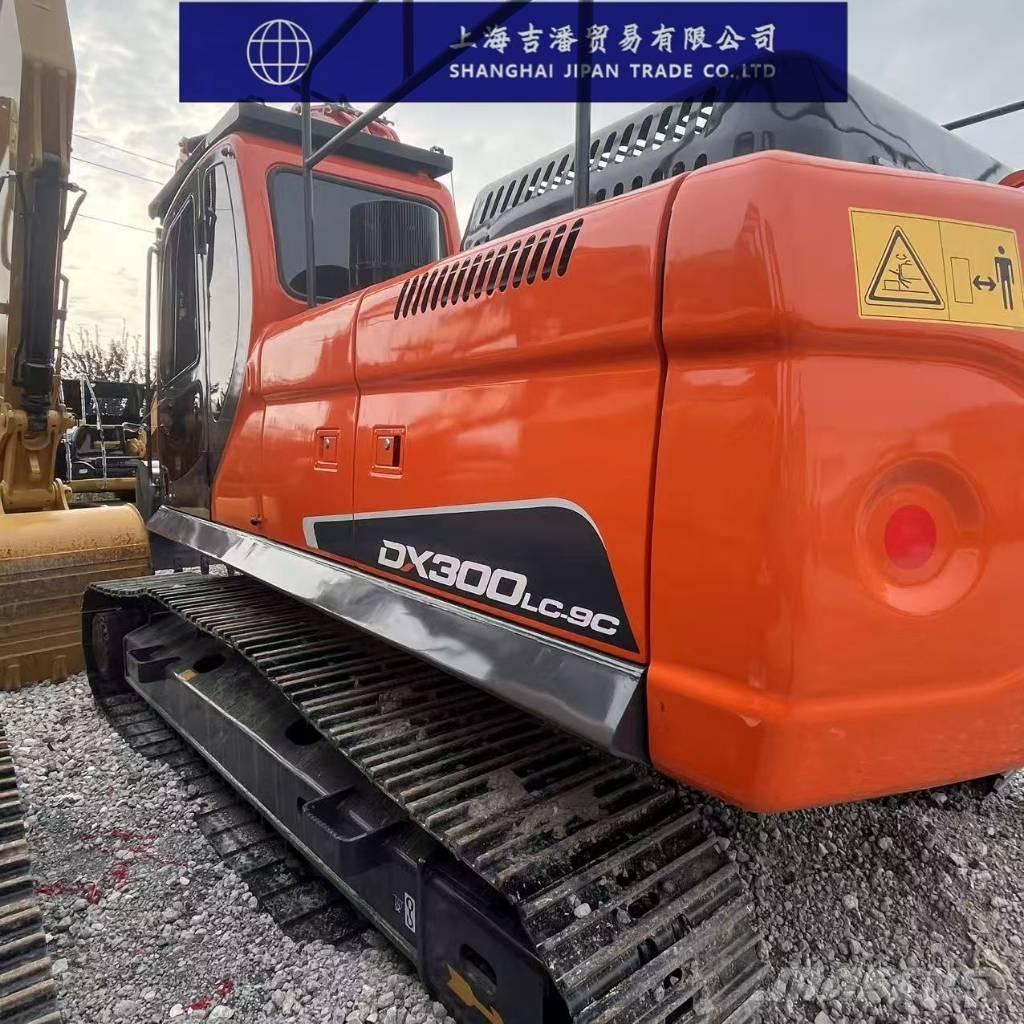 Doosan DX 300 LC Bageri guseničari