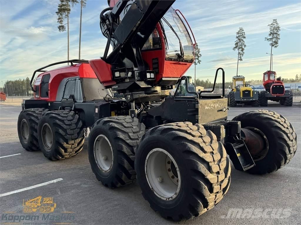 Komatsu 901XC Harversteri