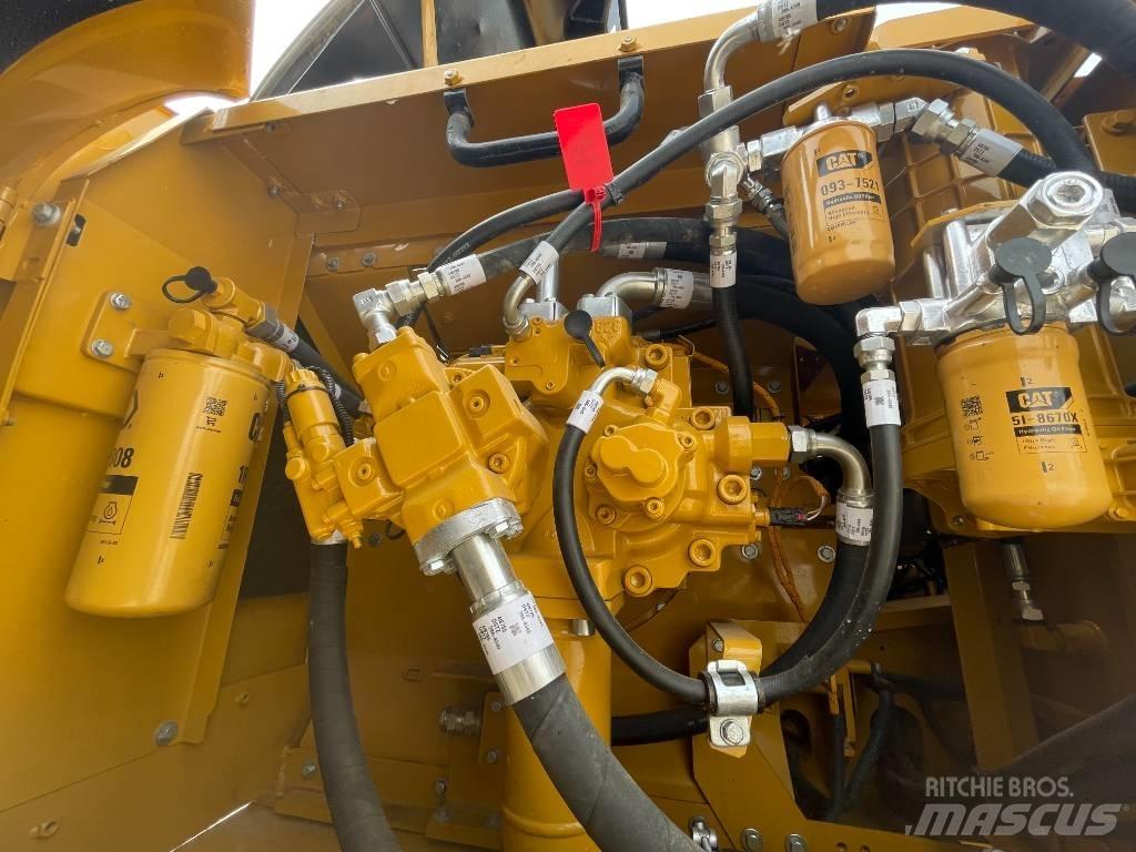 CAT 336D2 Bageri guseničari