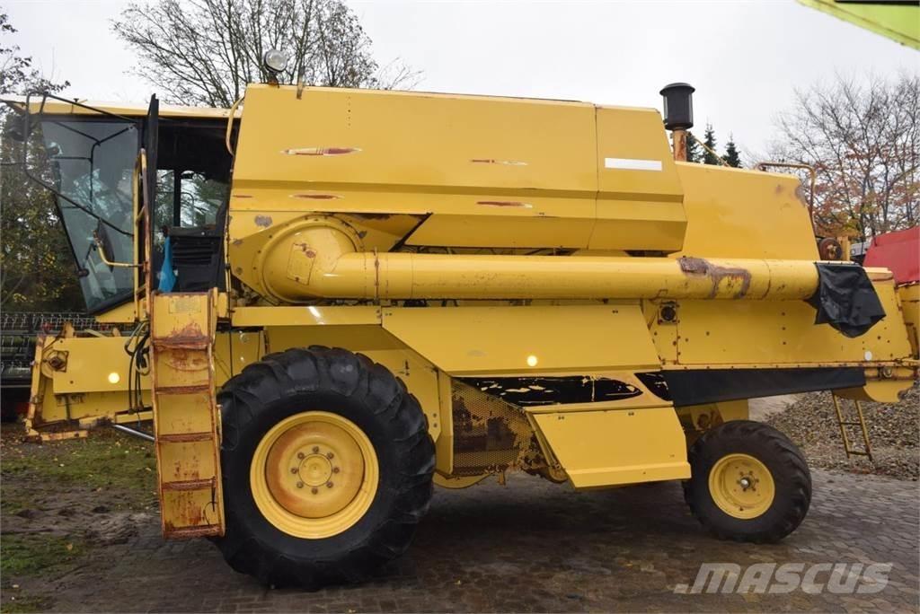 New Holland TF 42 Kombajni