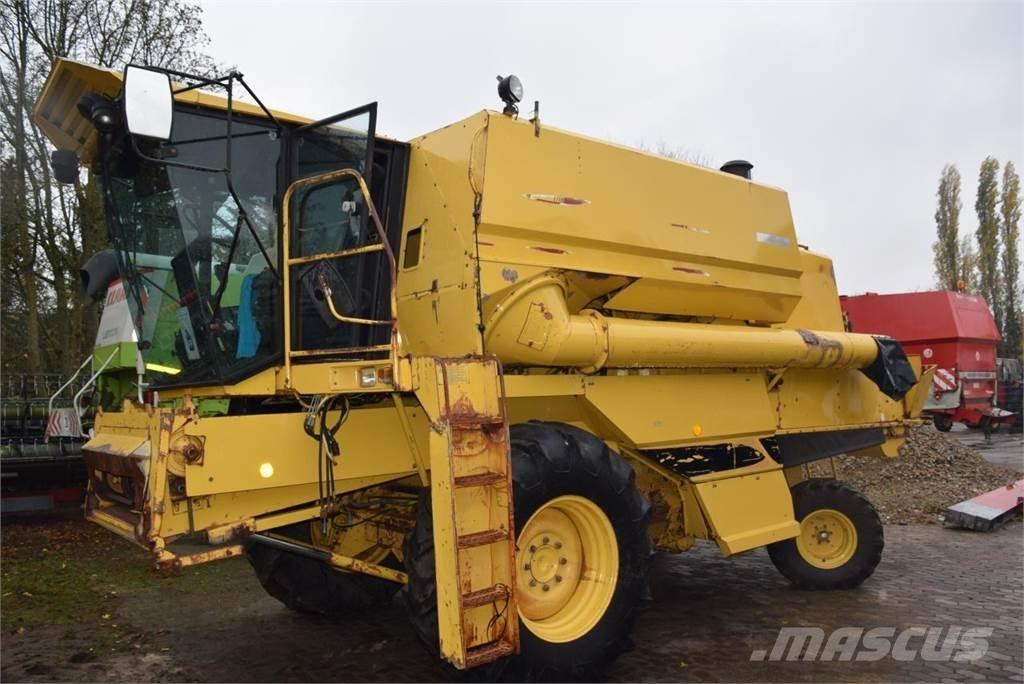 New Holland TF 42 Kombajni