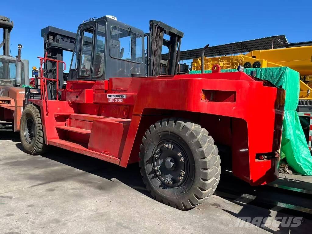 Mitsubishi FD 30 T Dizelski viljuškari