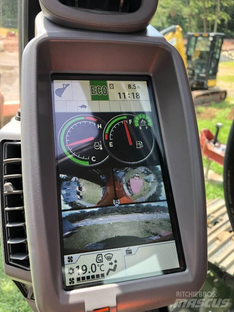 Hitachi ZX245USLC-6 Bageri guseničari