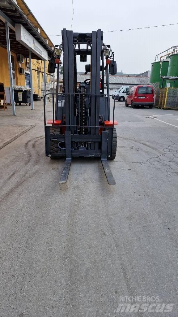Linde H 25 D Dizelski viljuškari