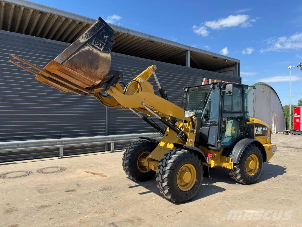 CAT 906M Utovarivači na točkove